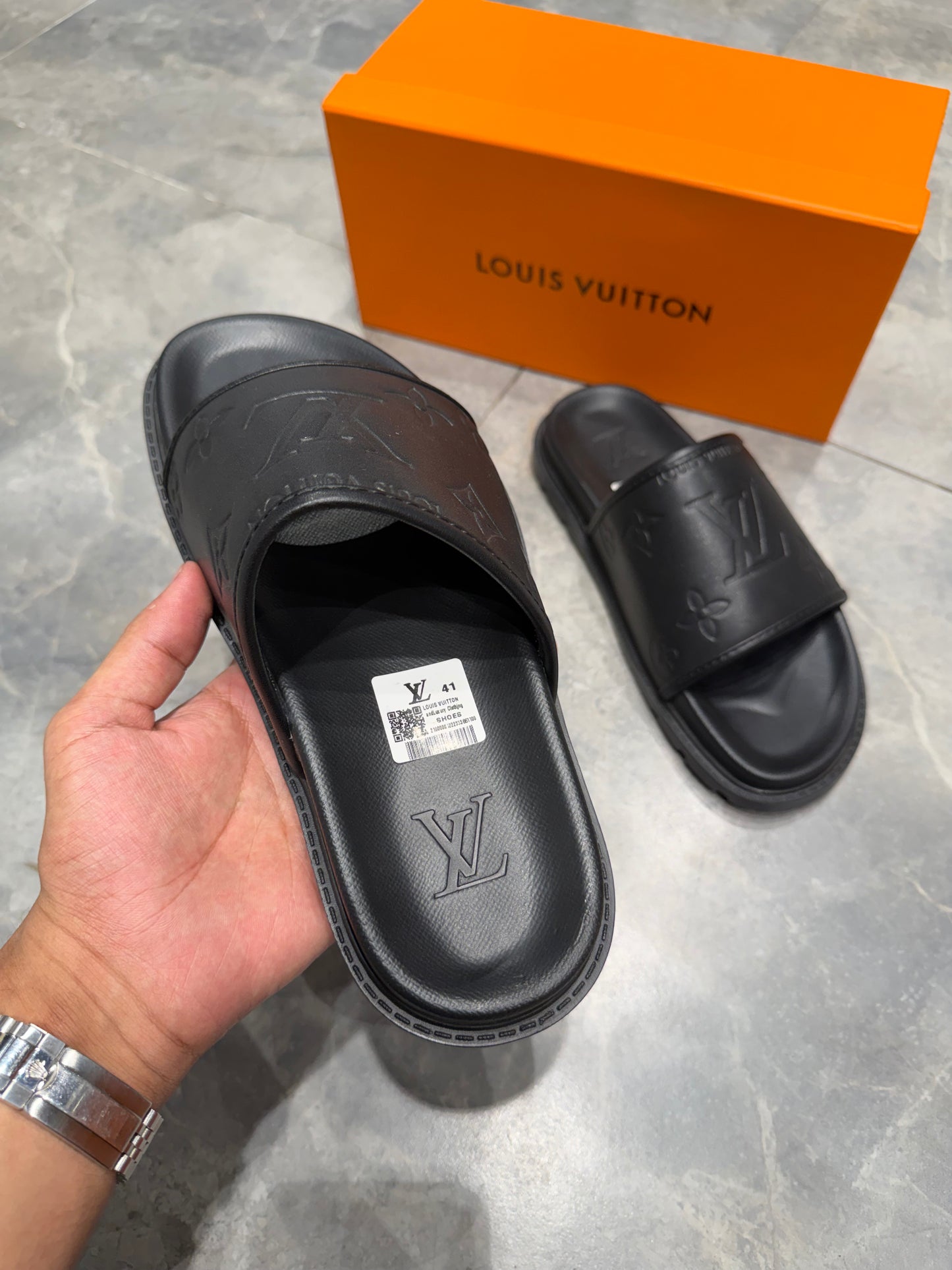 LV HIGH GRADE SLIPPER