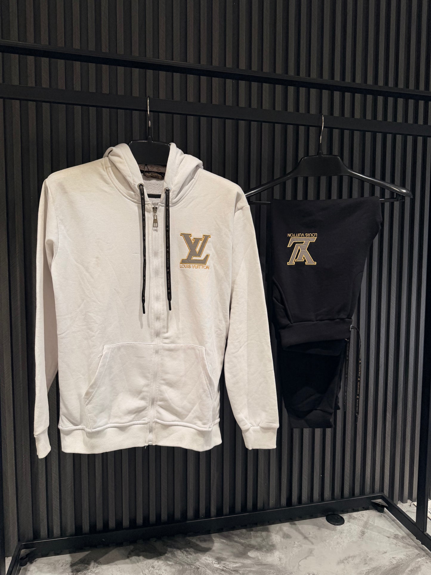 LV TRACKSUIT