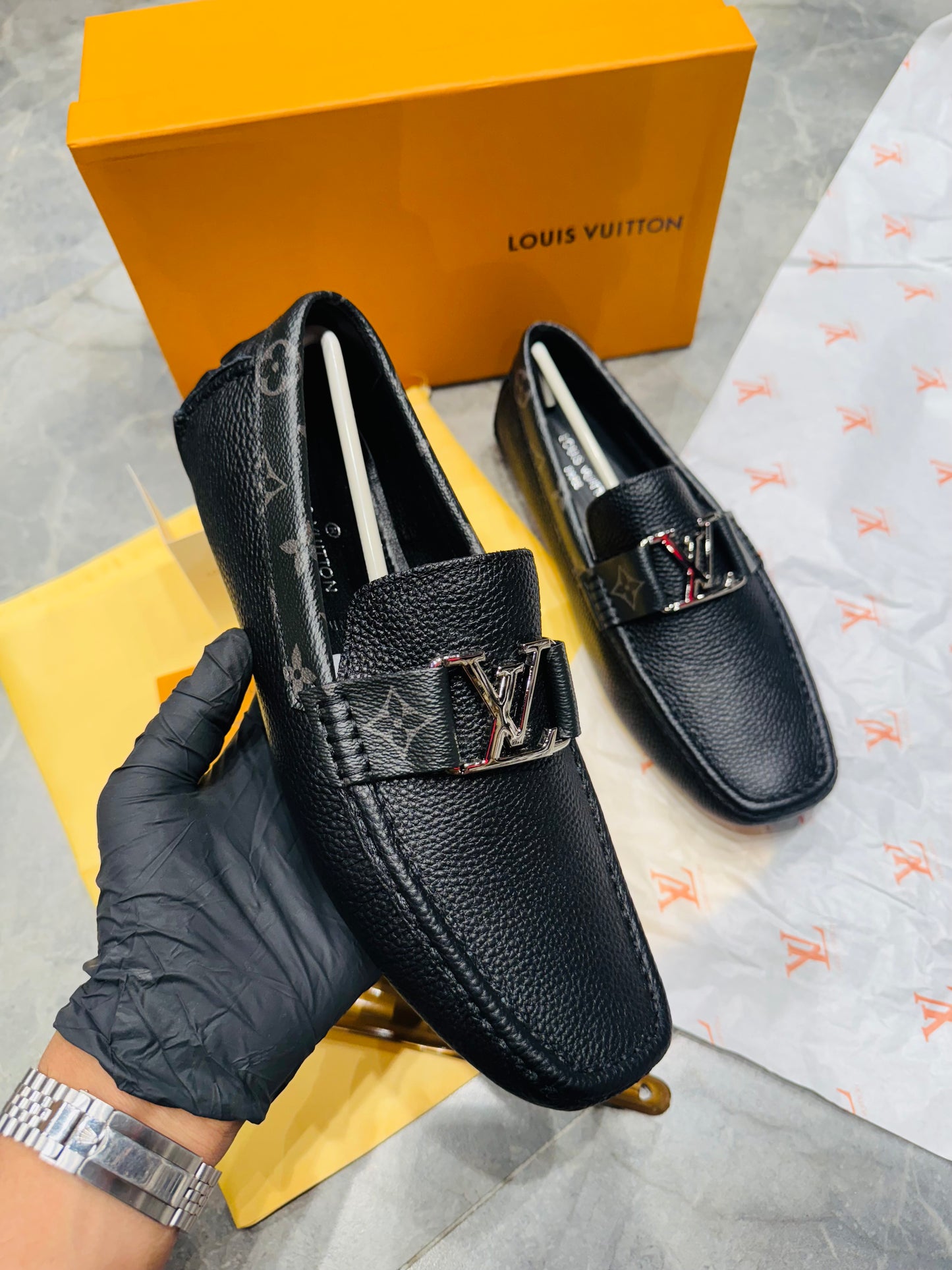 LV SHOES