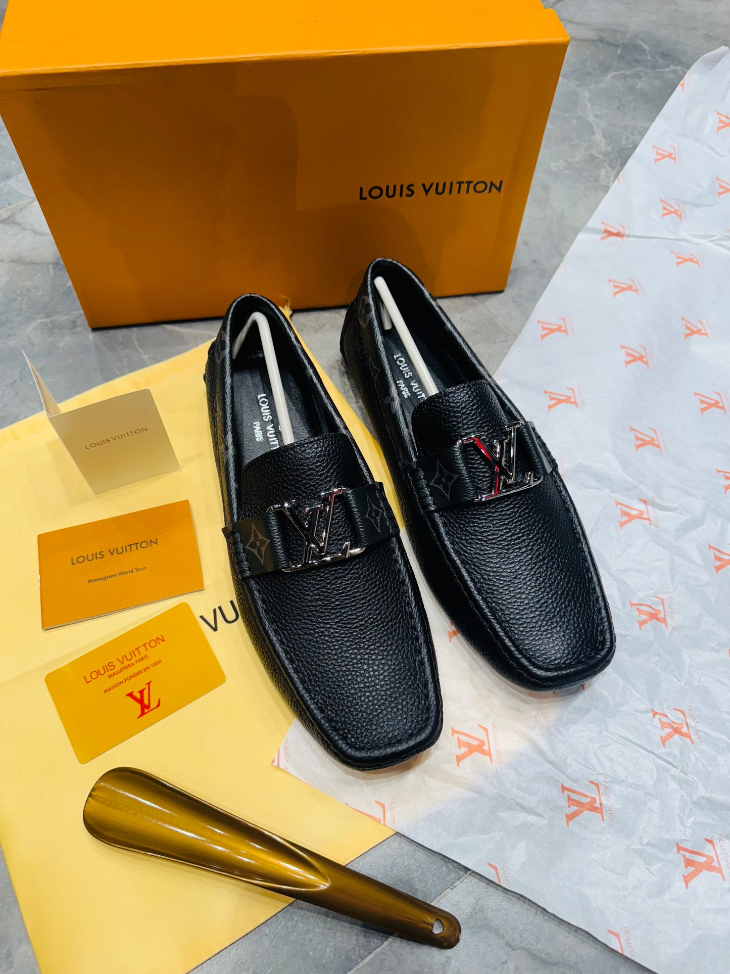 LV SHOES