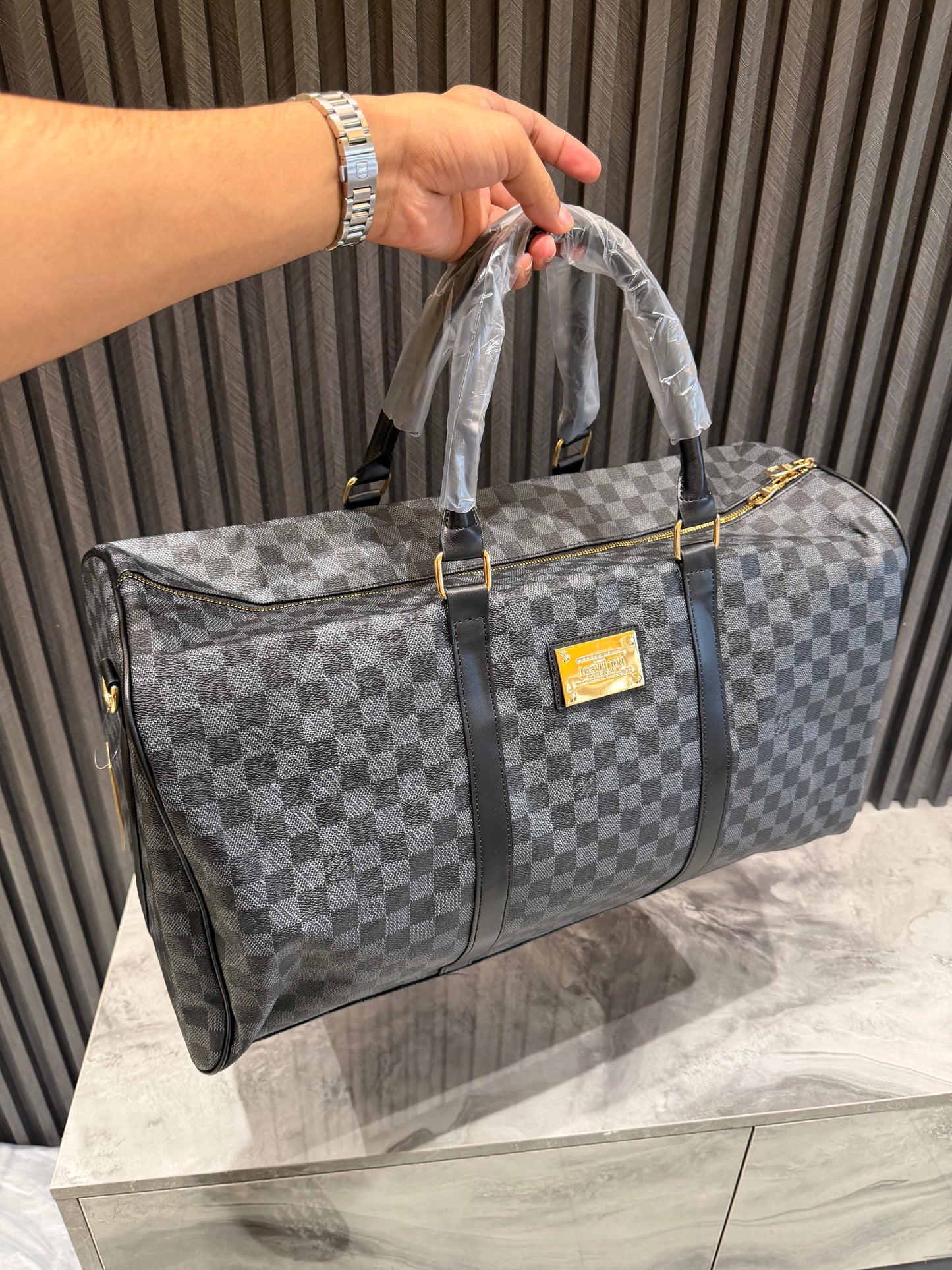 LV LUGGAGE BAG