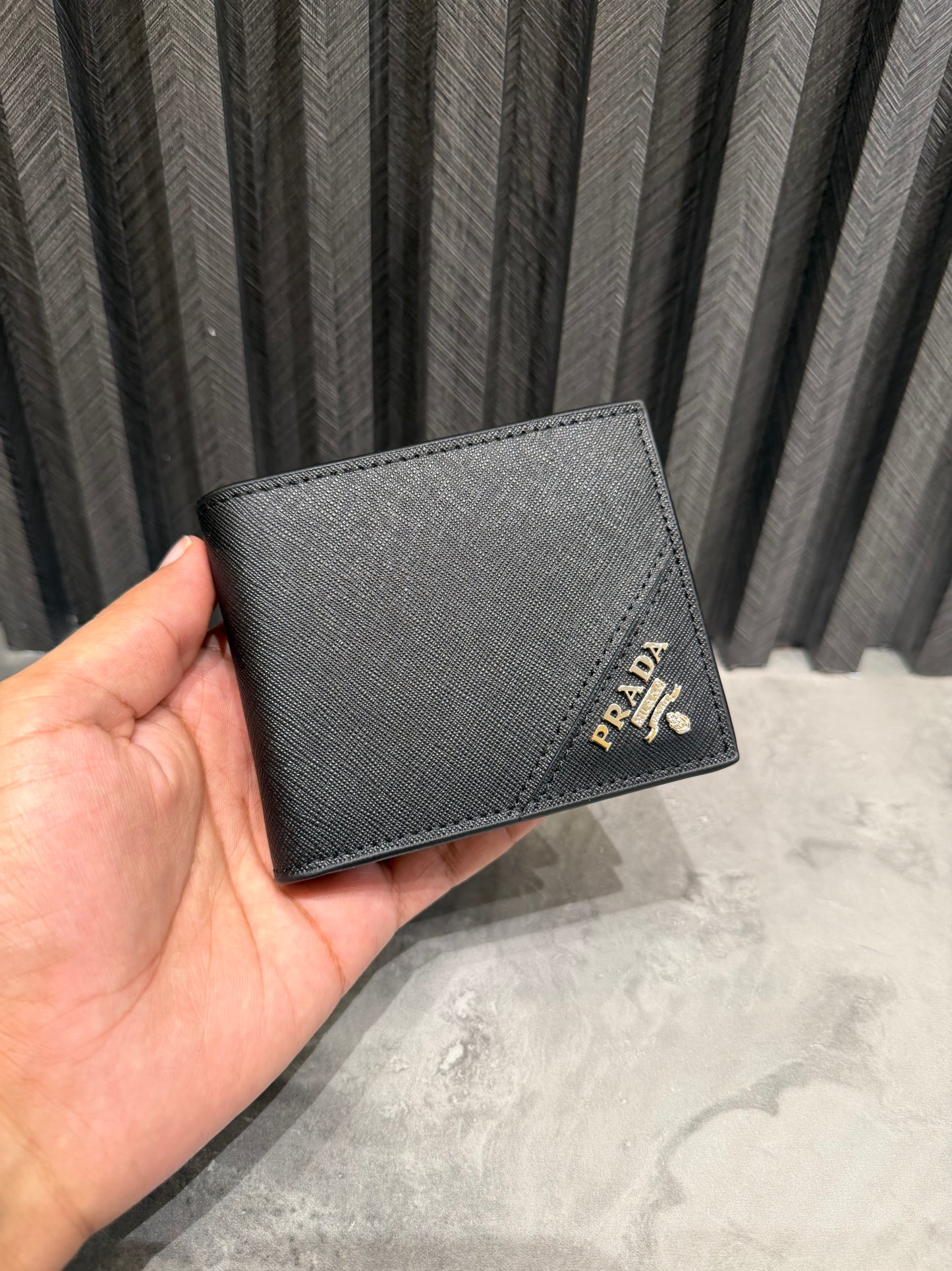 PRADA WALLET 1.1 GRADE