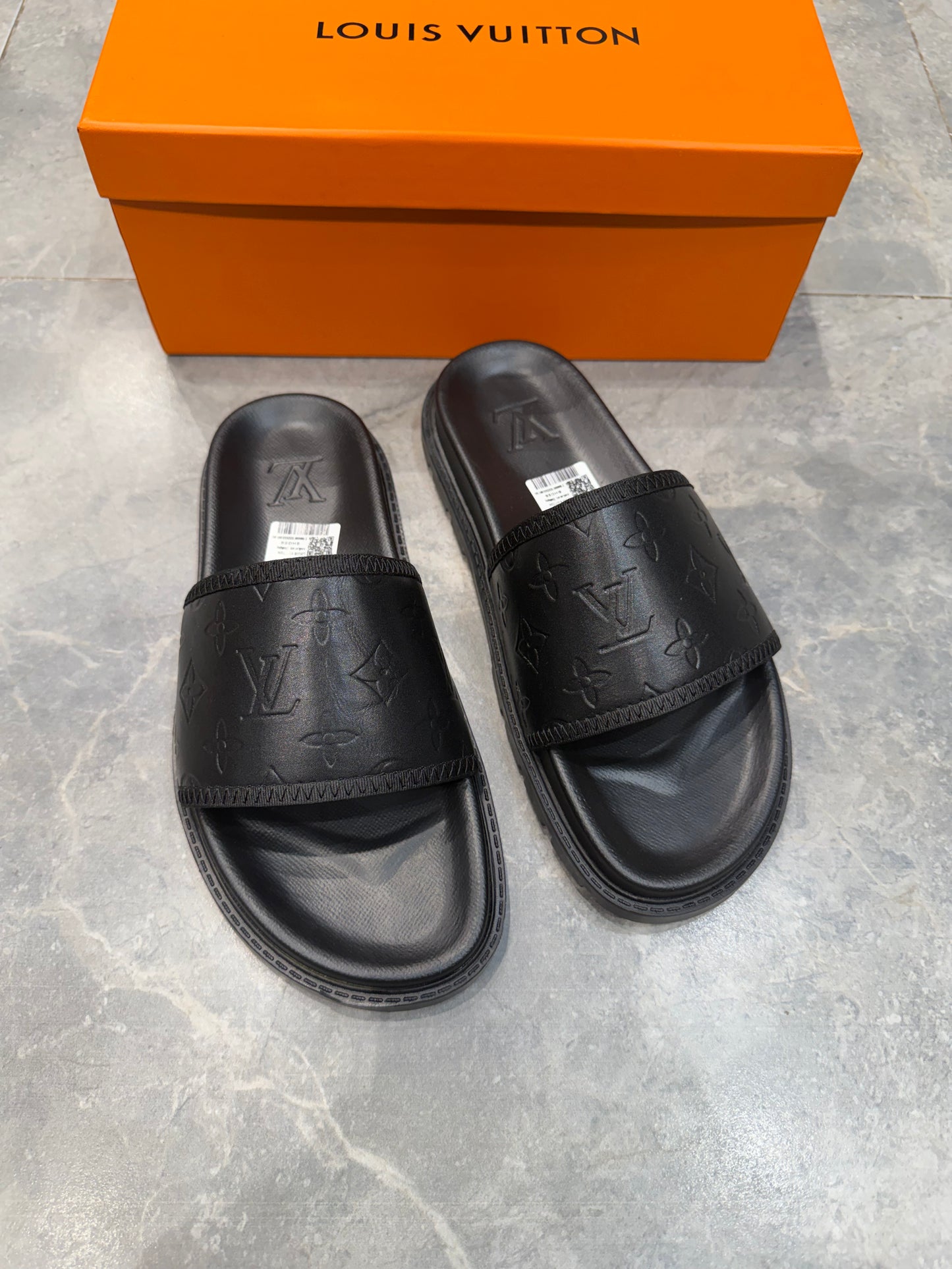 LV HIGH GRADE SLIPPER