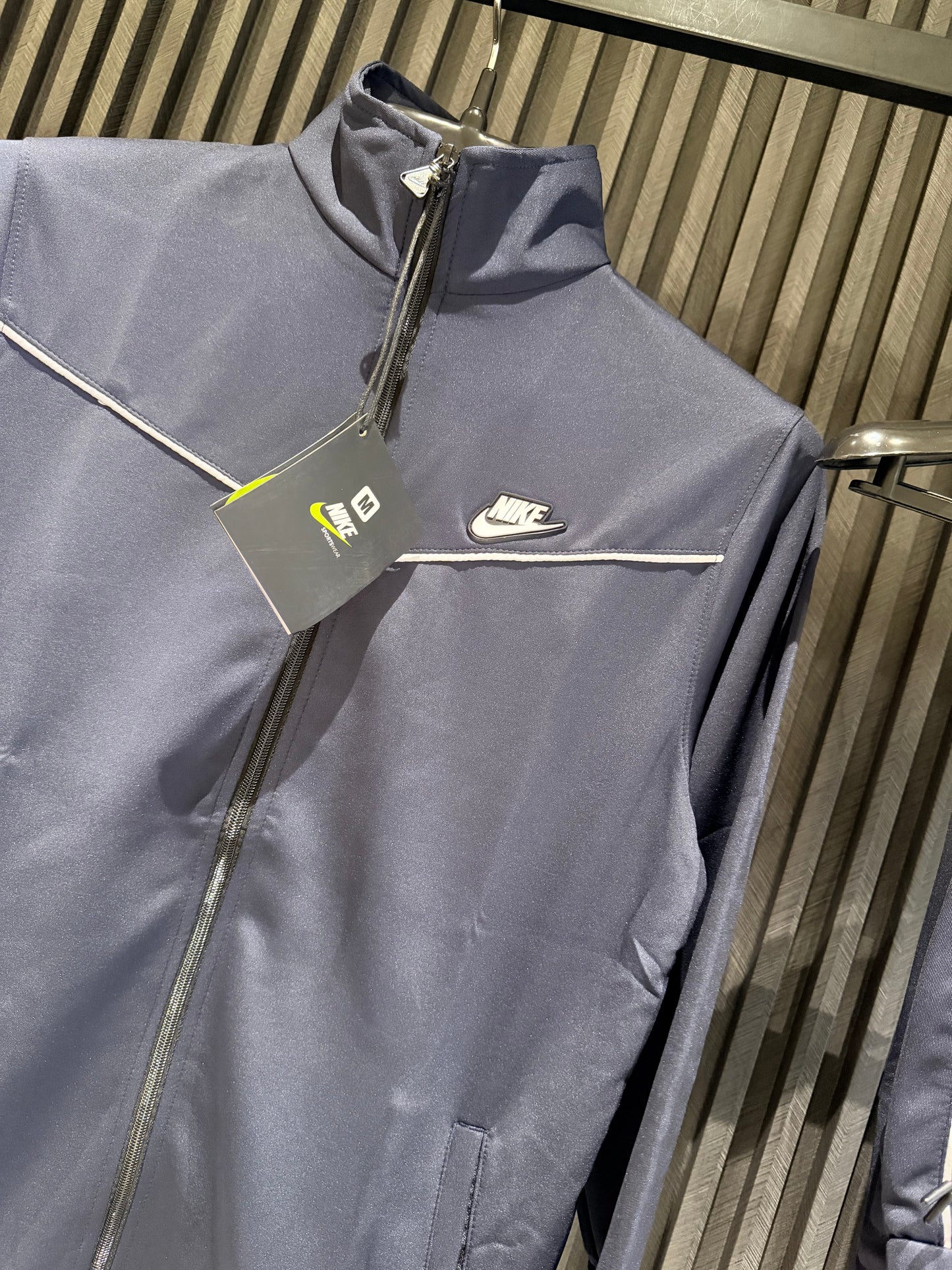 NIKE TRACKSUIT