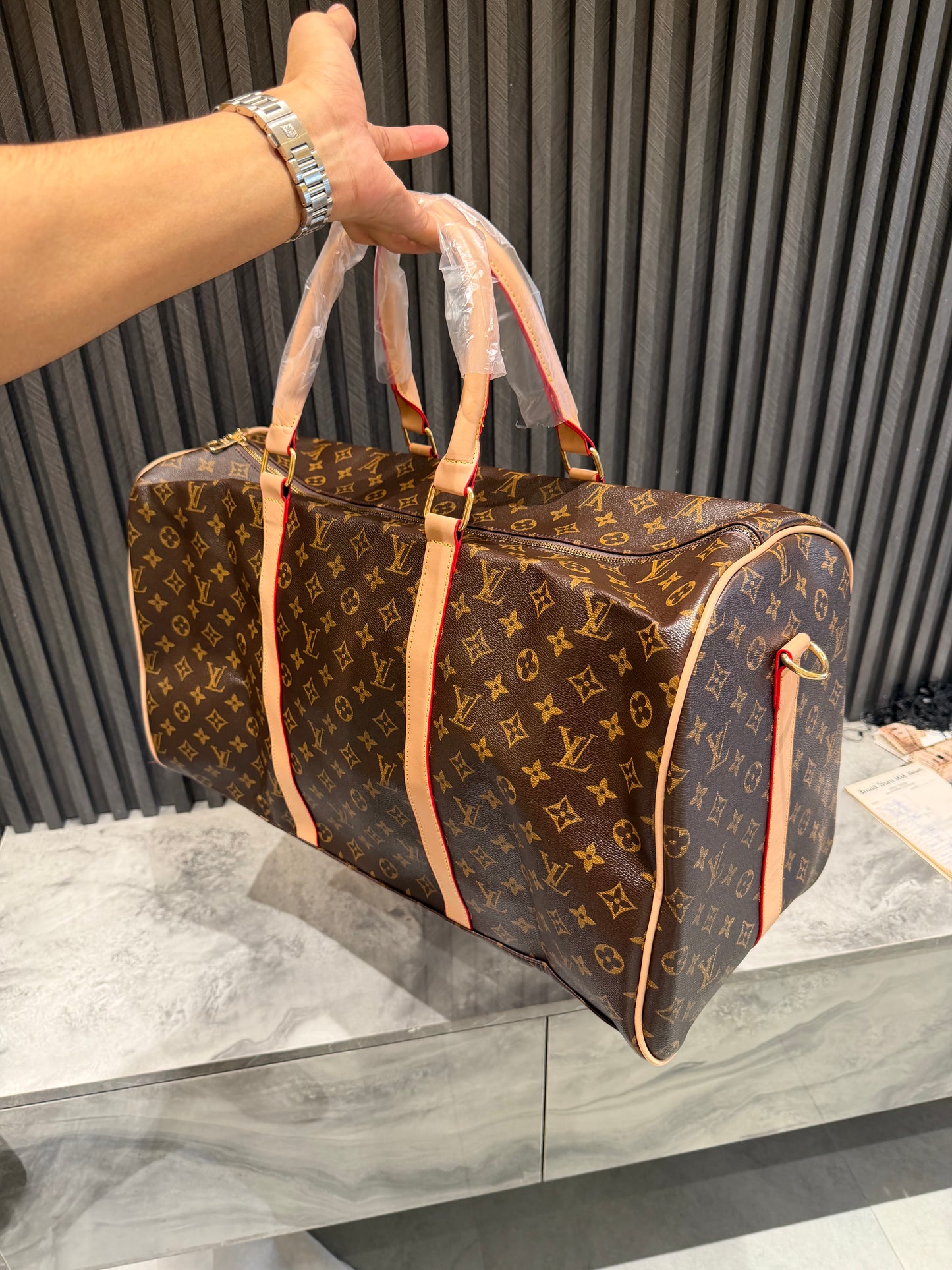 LV LUGGAGE BAG