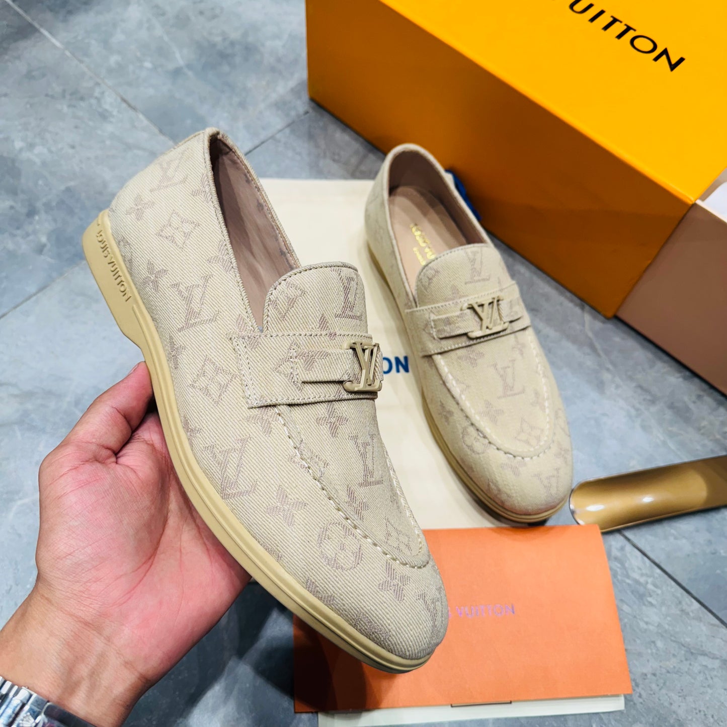 LV SHOES