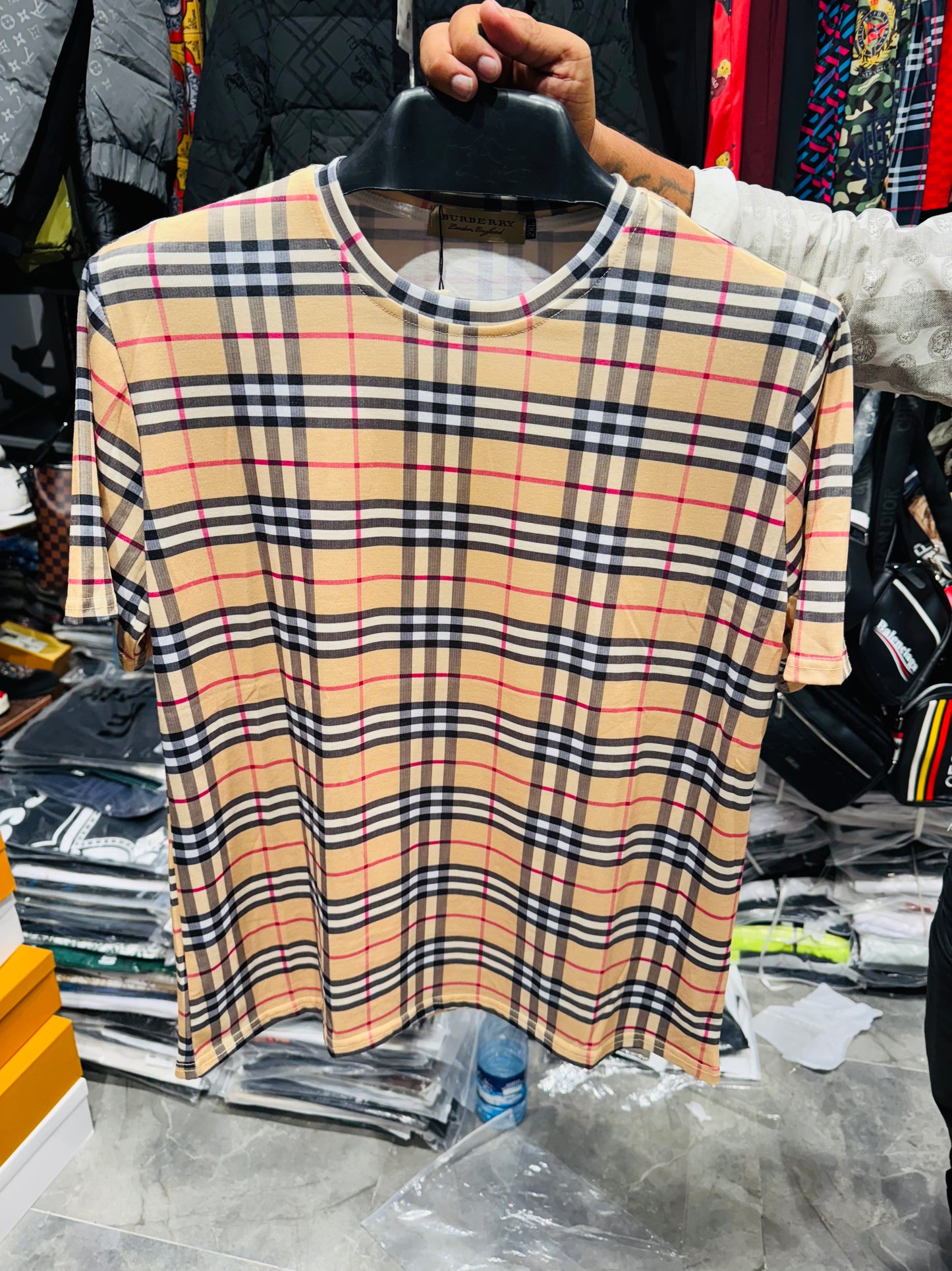 BURBERRY IMPORTED TSHIRT