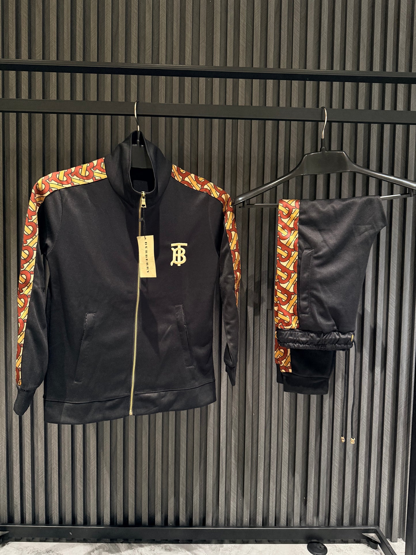 BURBERRY TRACKSUIT