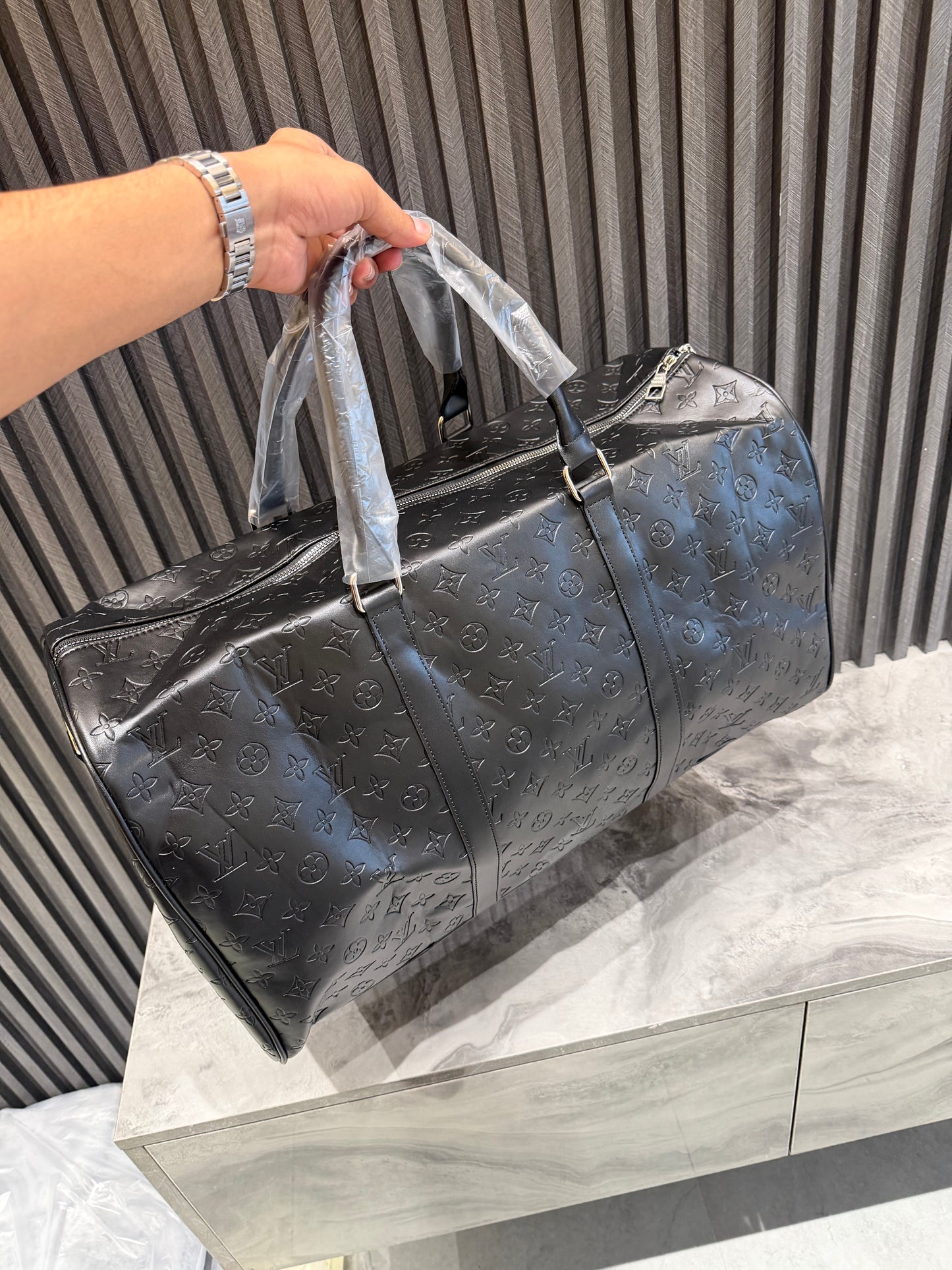 LV LUGGAGE BAG