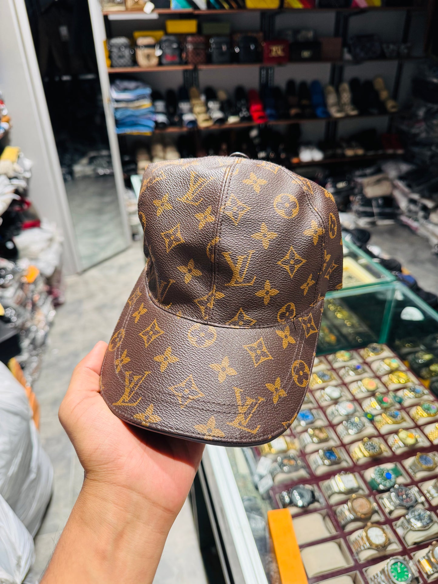 LV CAP