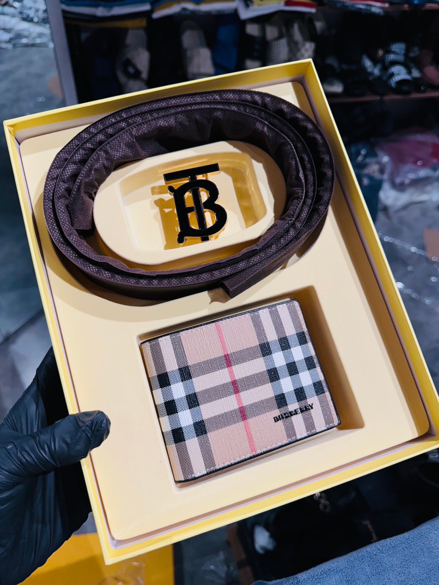 BURBERRY BELT AND WALLET