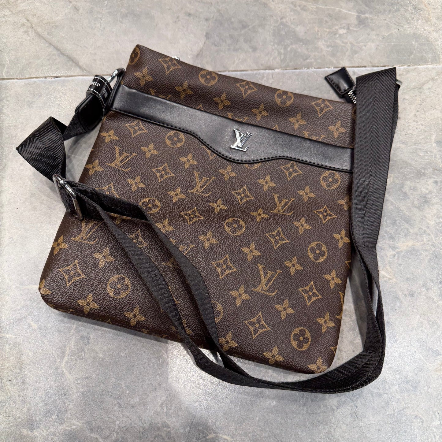 LV CROSS BODY BAG
