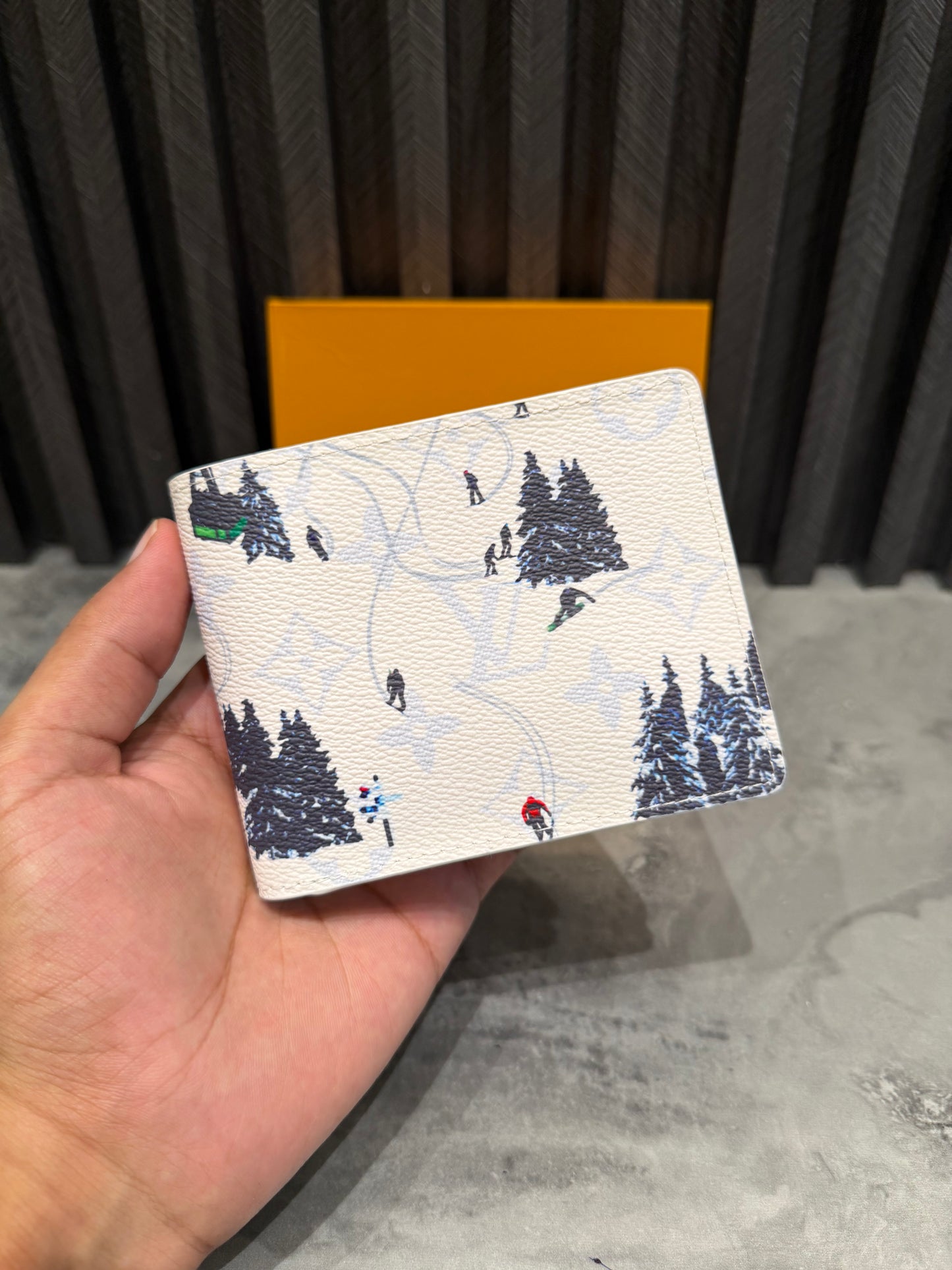 LV WALLET 1.1 GRADE