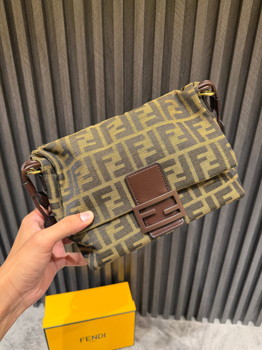 FENDI LADIES BAG HIGH GRADE