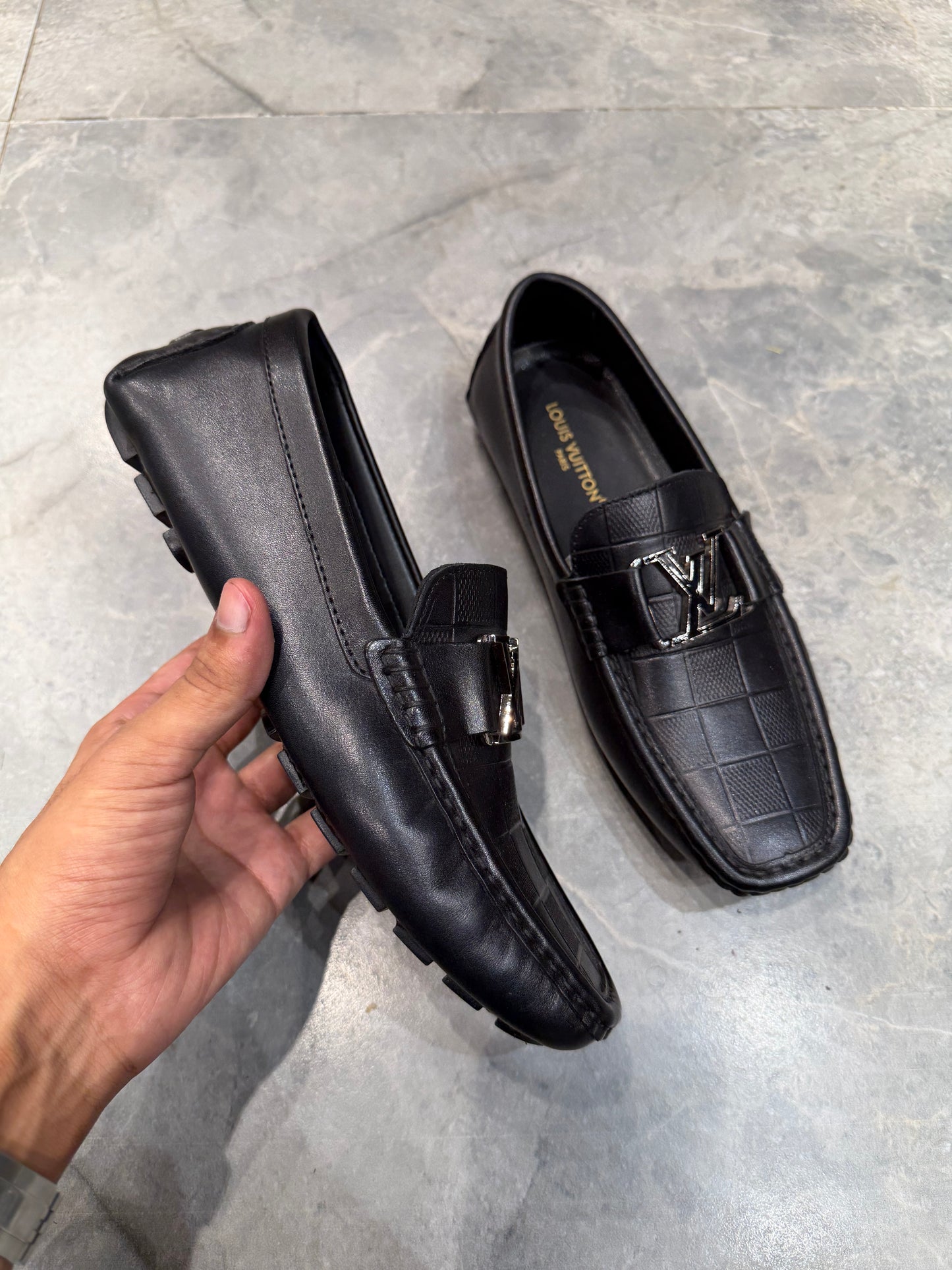 LV SHOES