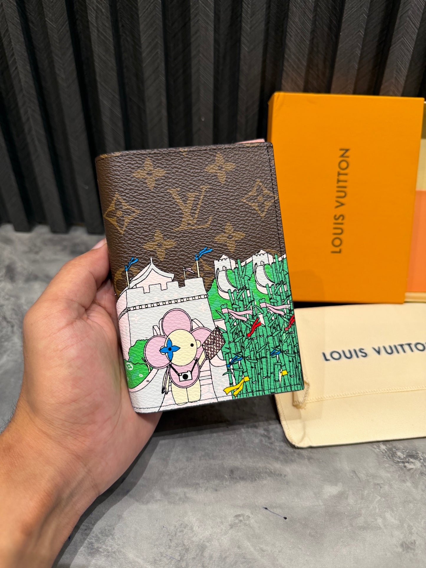 LV WALLET 1.1 GRADE