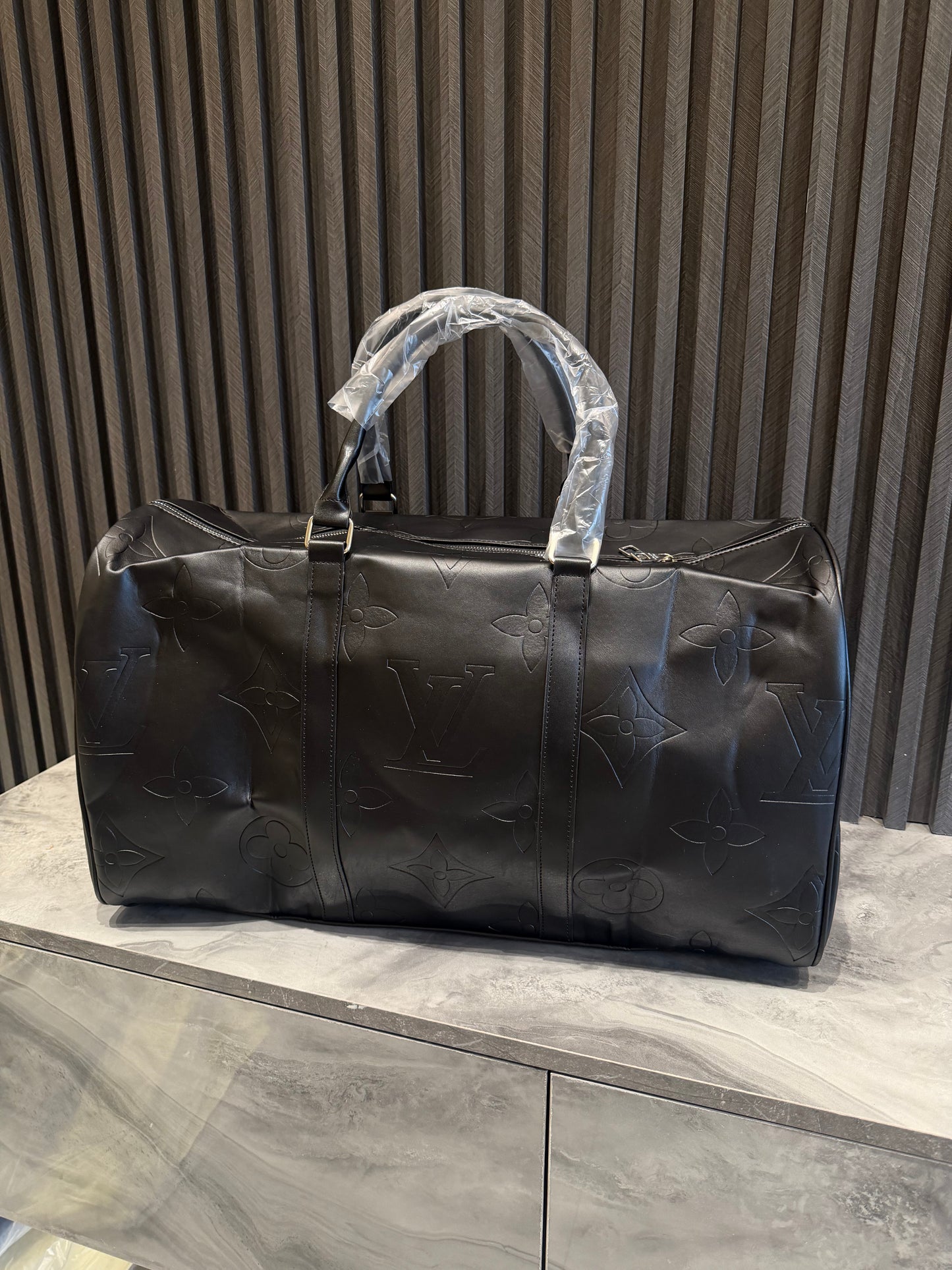 LV LUGGAGE BAG