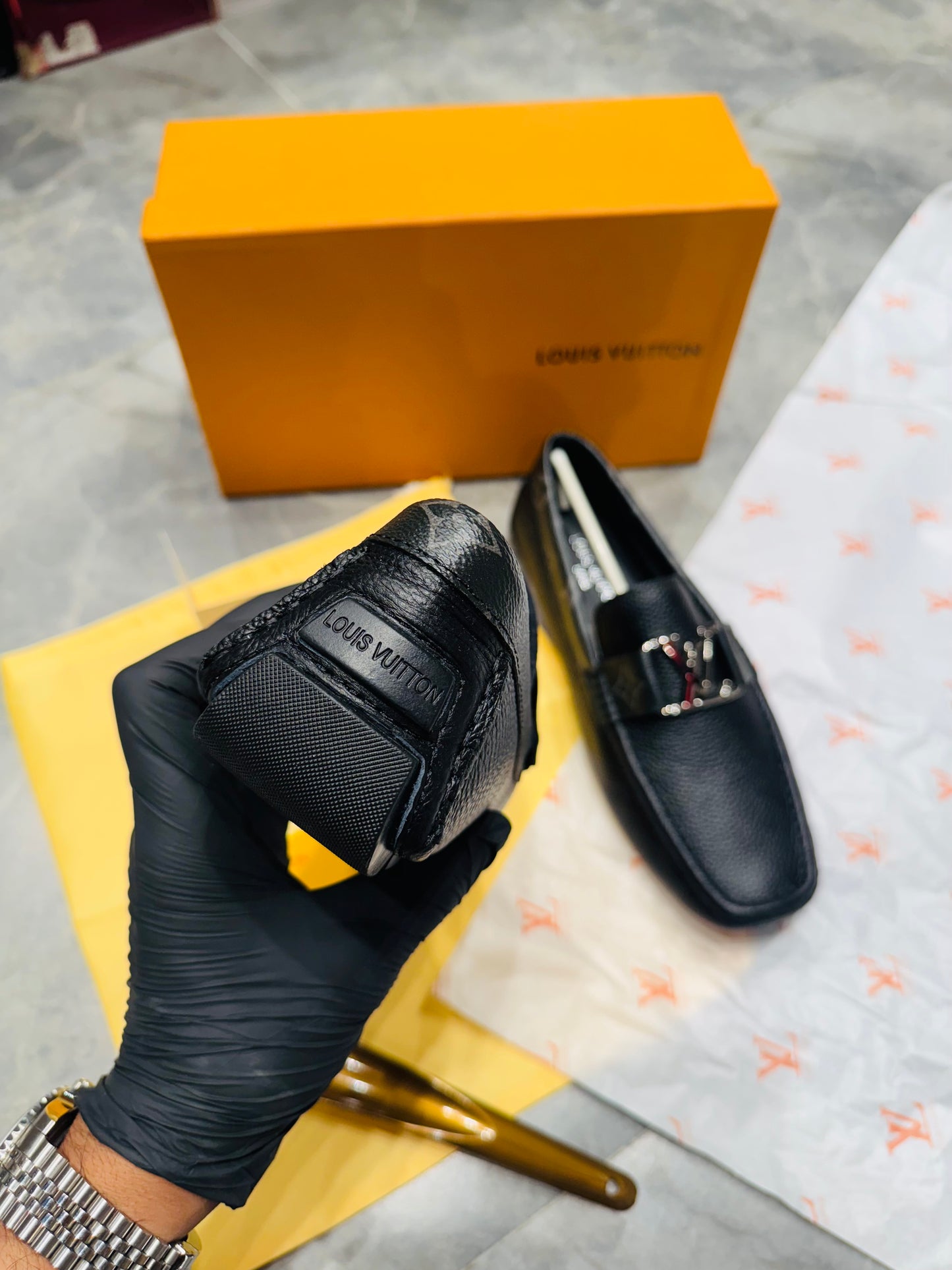 LV SHOES