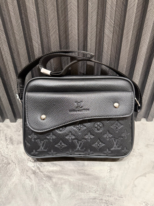 LV SIDE BAG