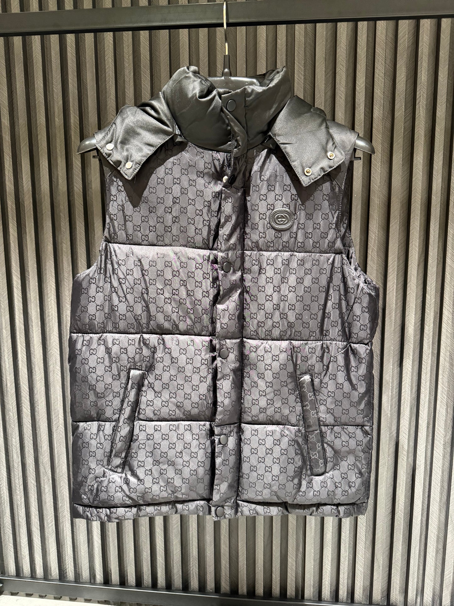 GUCCI SLEEVLESS JACKET
