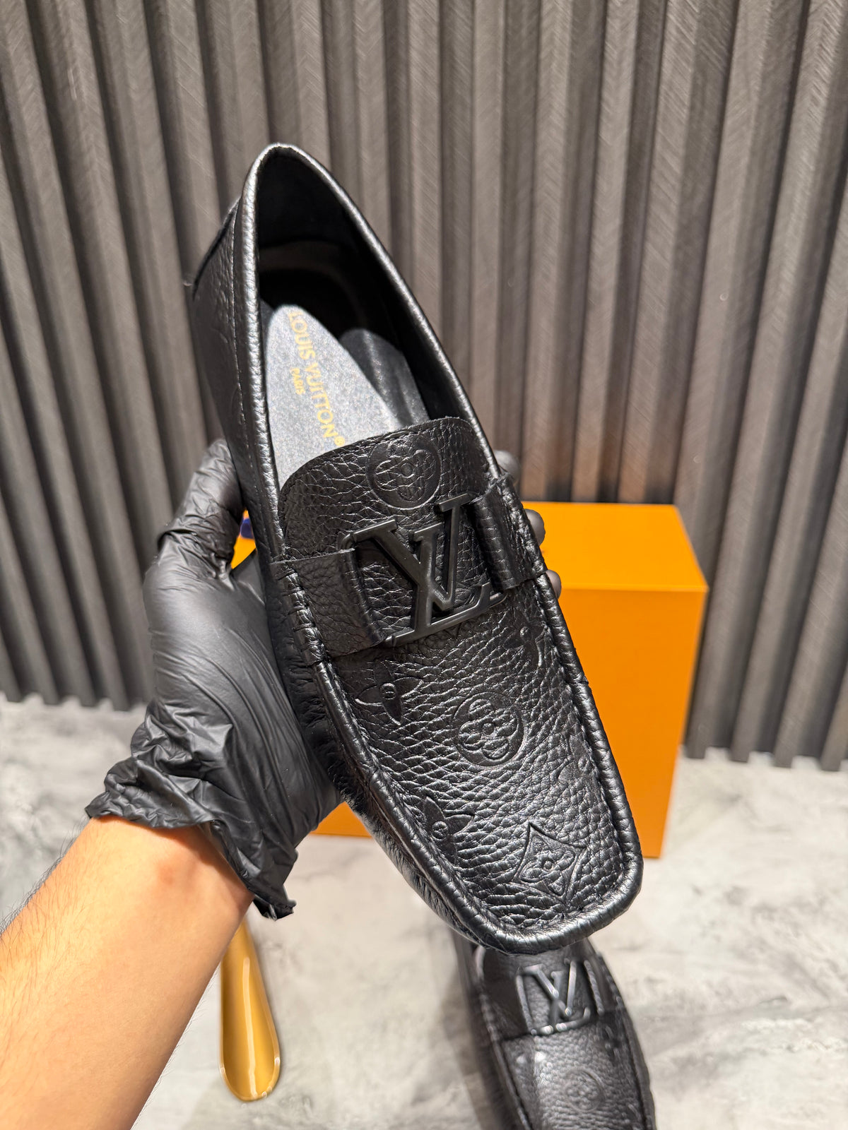 Lv SHOES