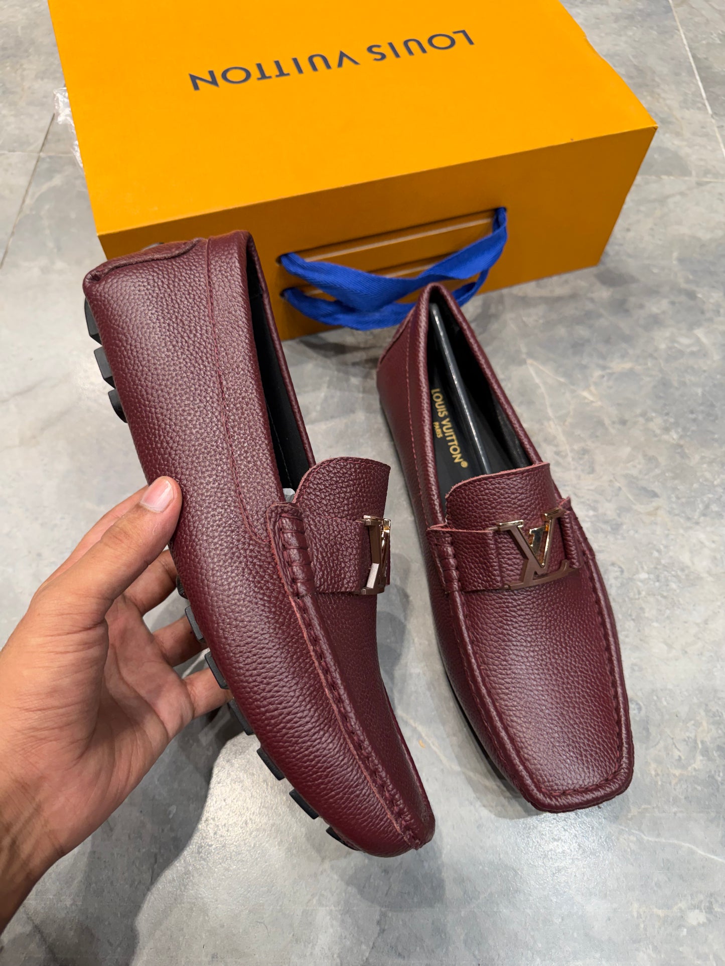 LV SHOES