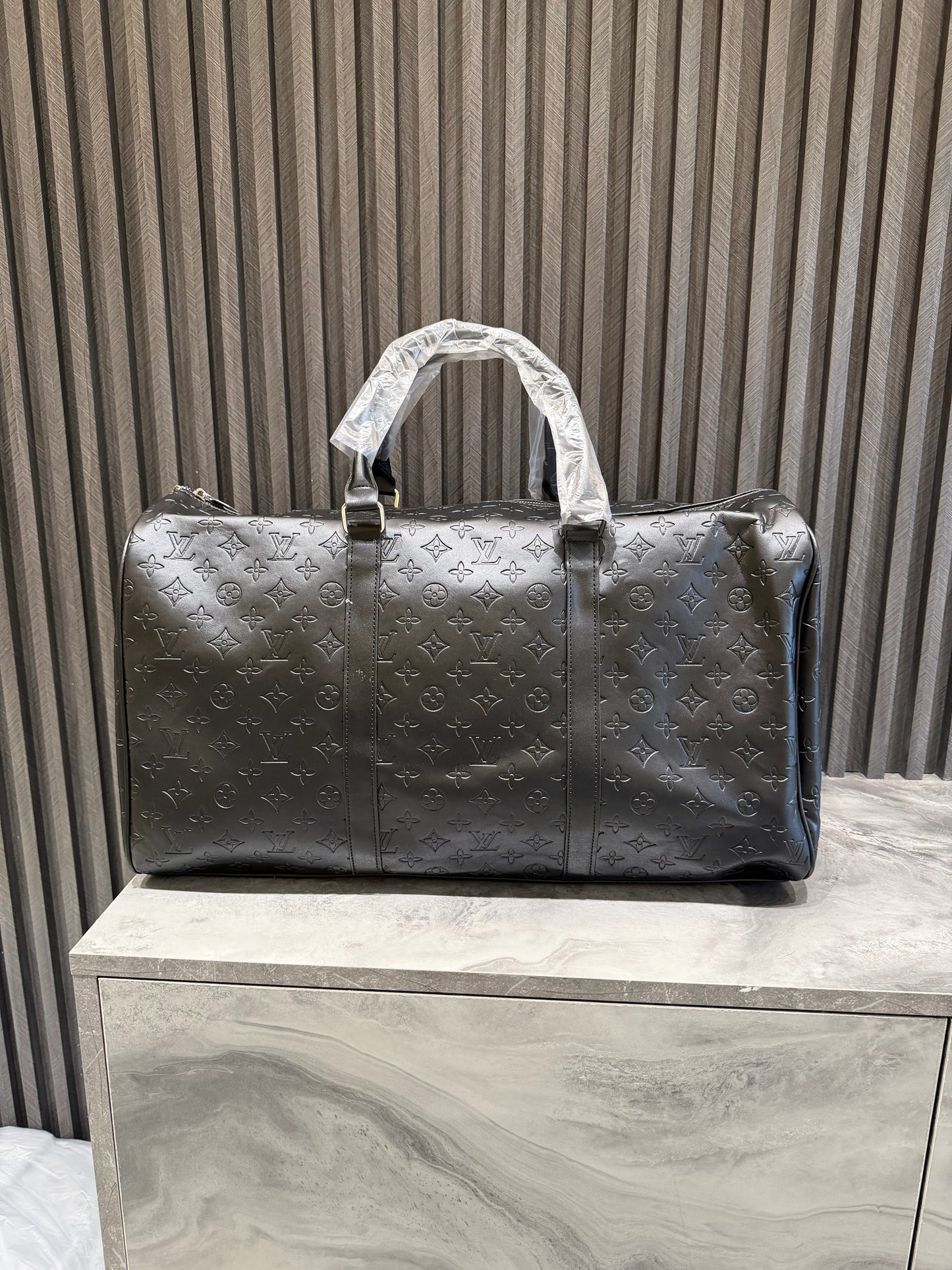 LV LUGGAGE BAG