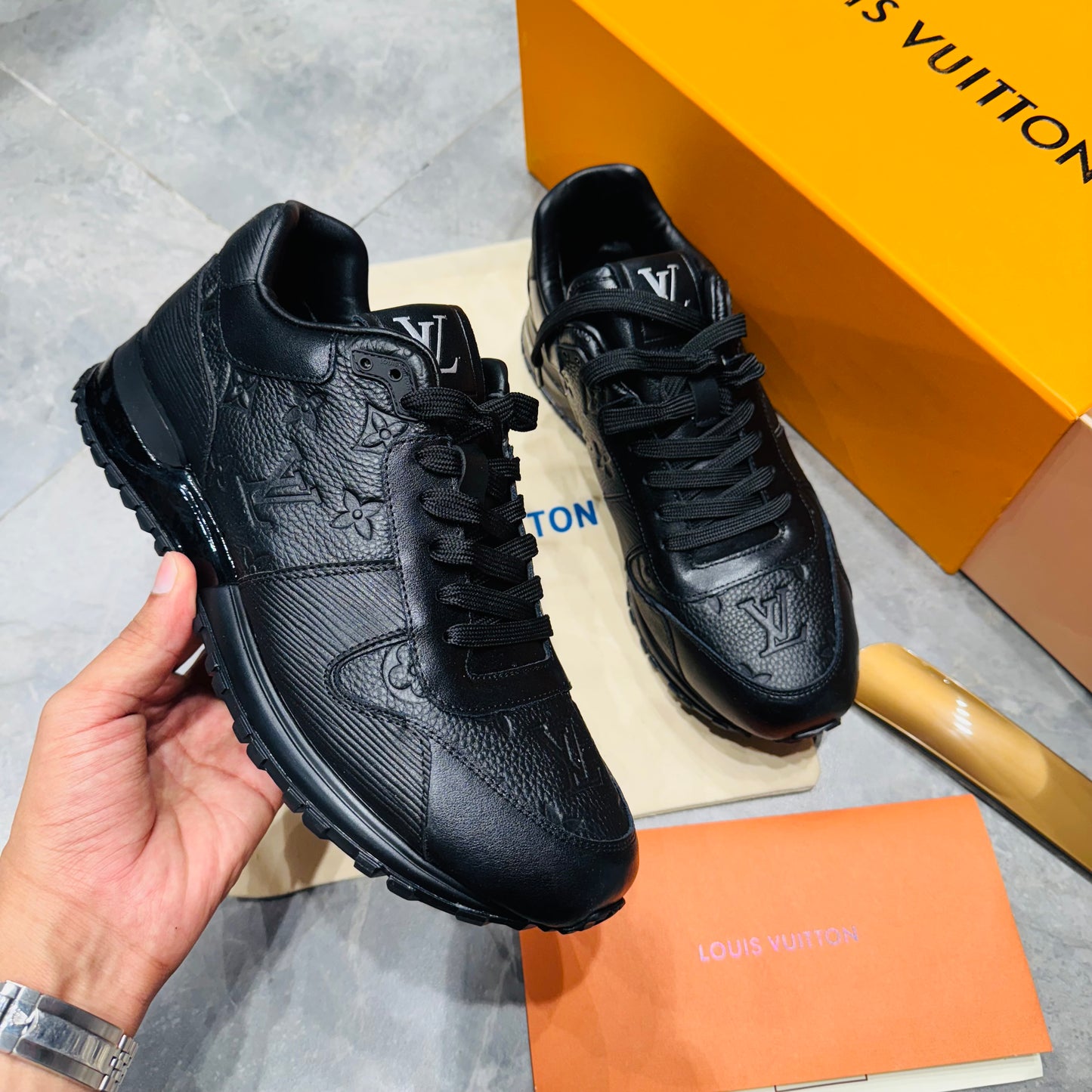 LV SHOES