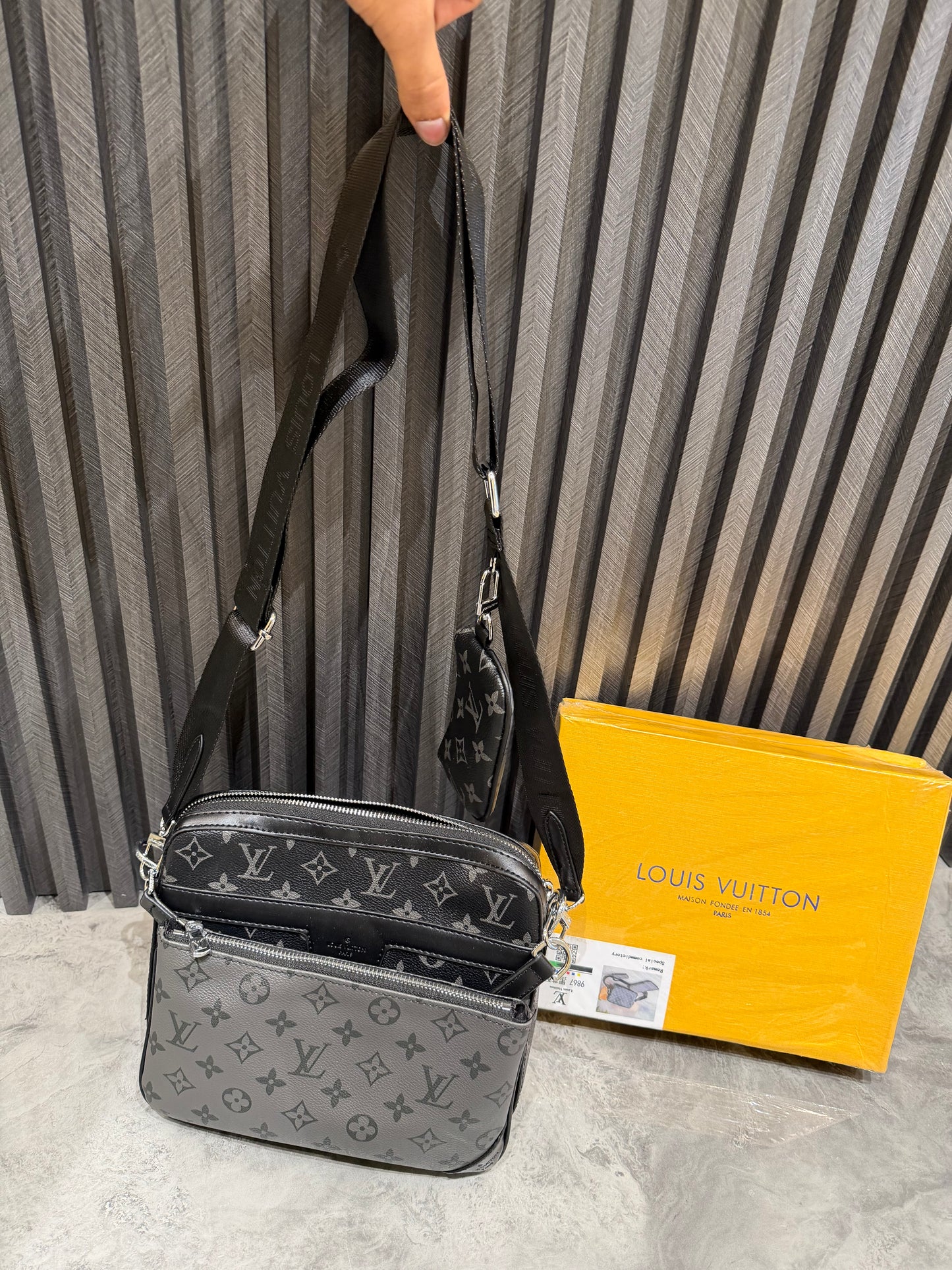 LV TRIO BAG