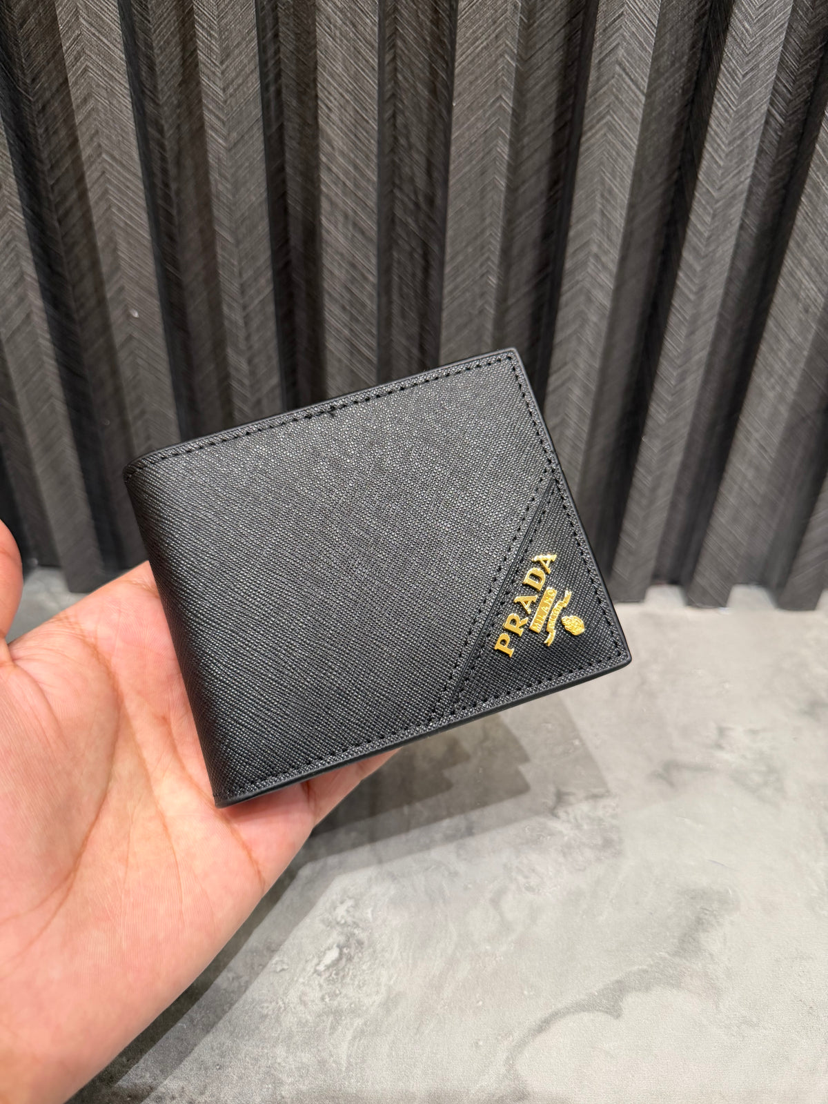 PRADA WALLET 1.1 GRADE