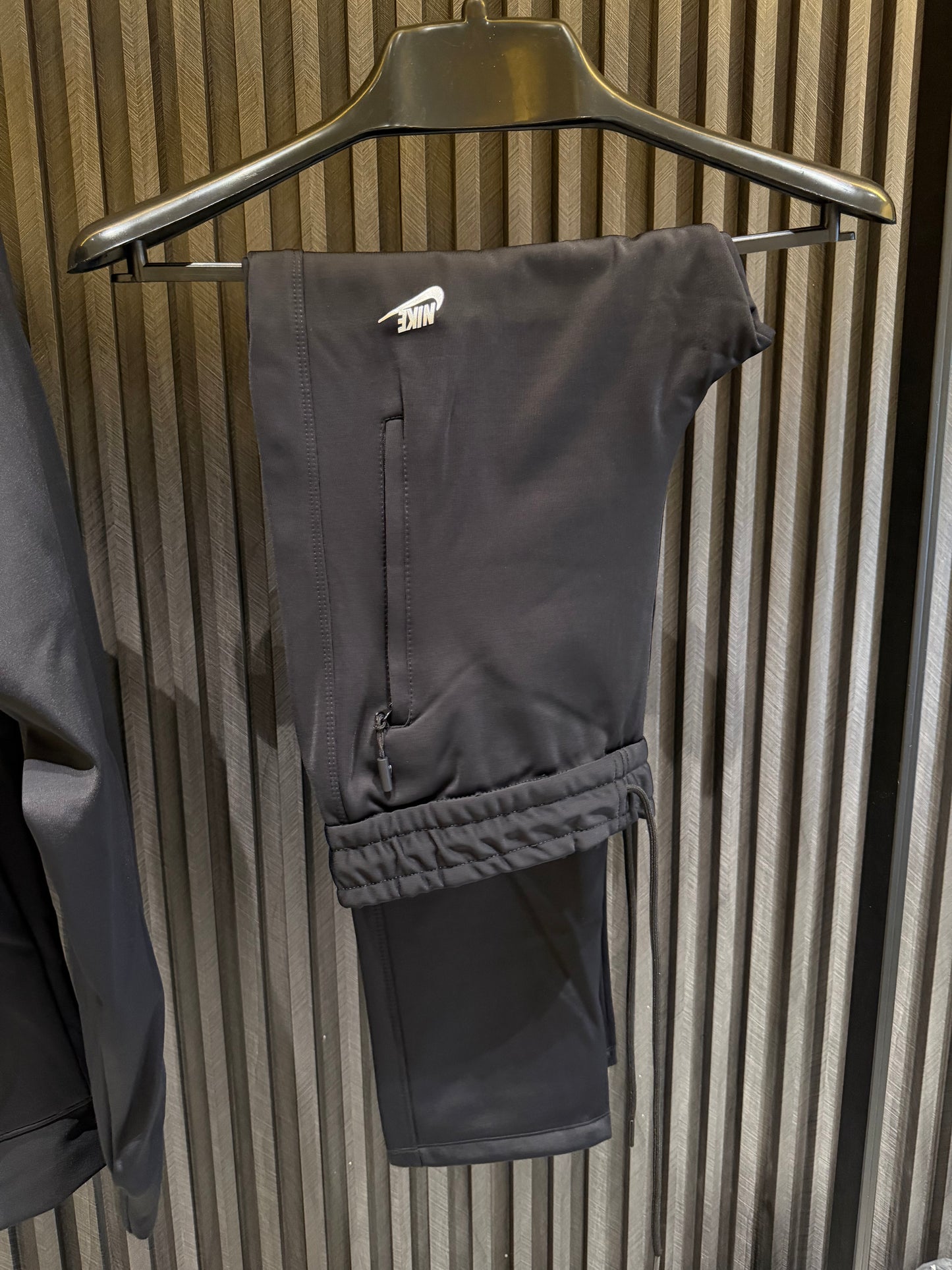 NIKE TRACKSUIT