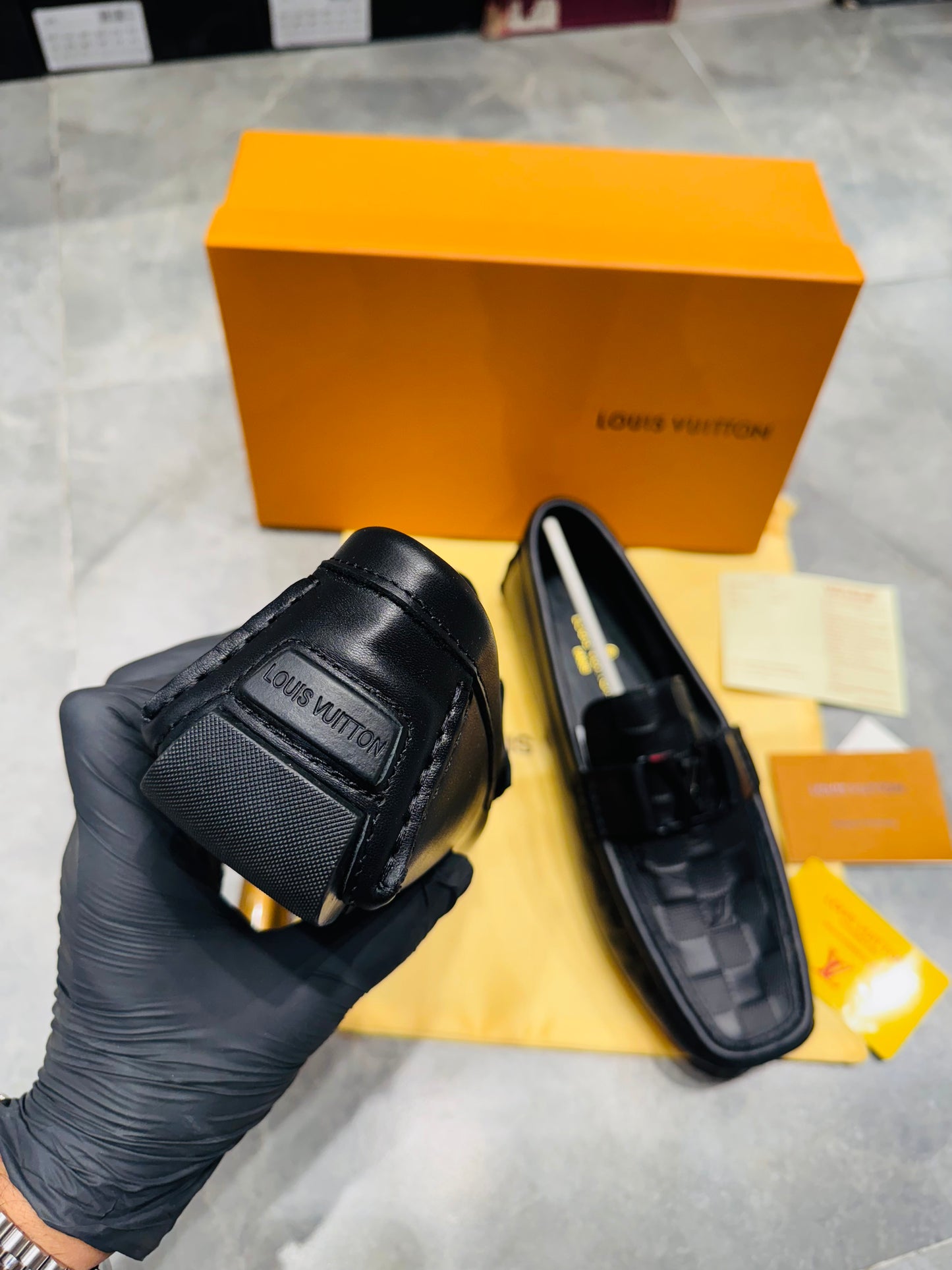LV SHOES